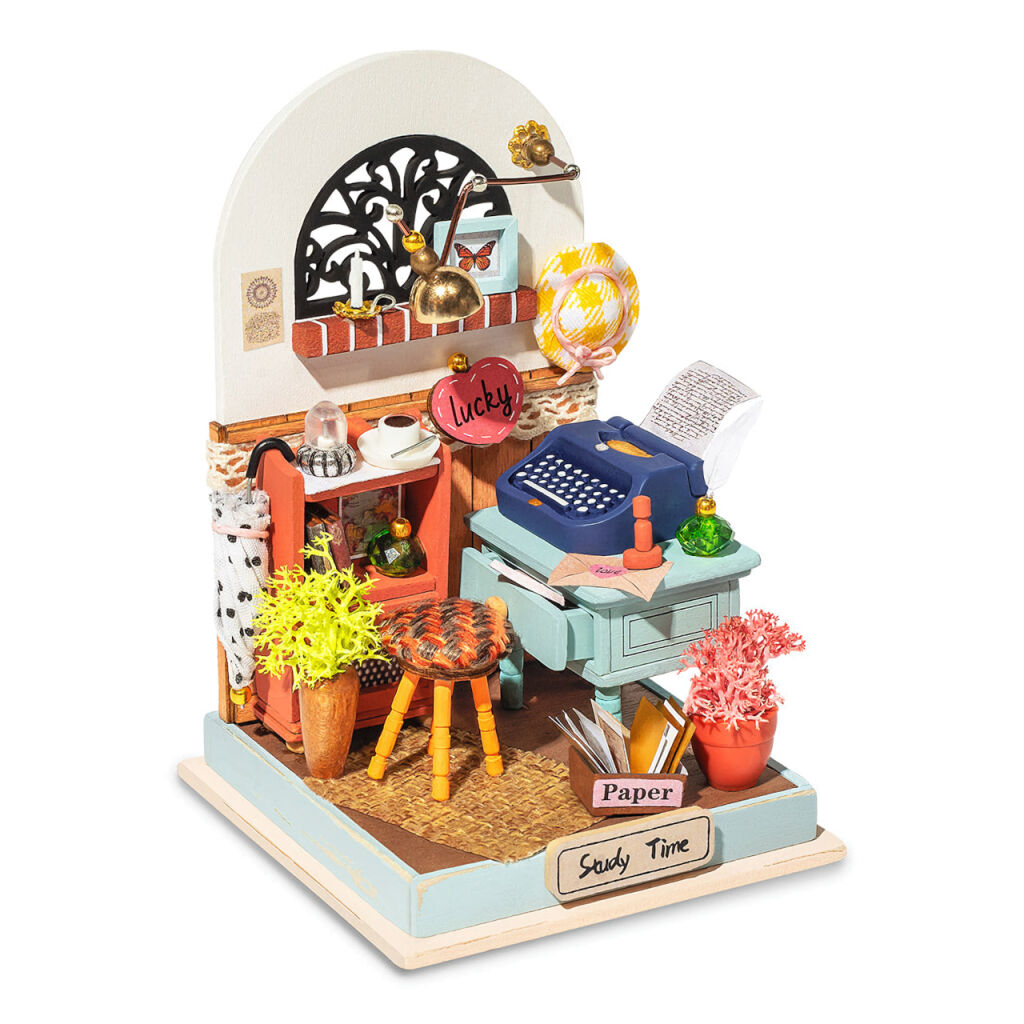 E-shop RoboTime Drevené 3D puzzle Miniatúra Študovňa na písanie denníka
