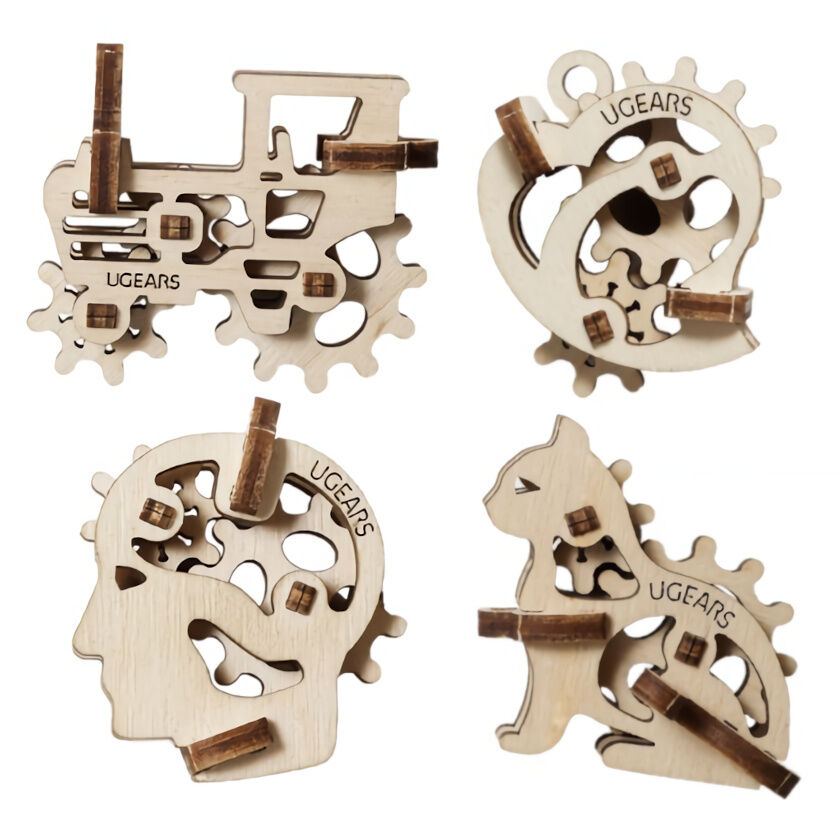 Ugears 3D mechanické puzzle - Mechanické prívesky Charakterové symboly 4 ks