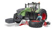 Traktor Fendt 1050 Vario + mechanik s náradím