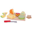 Drevené potraviny - syry na doske, 1 hračka pre deti