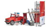 Bruder 62701 Bworld požiarna stanice a hasičský Land Rover s hasičom, 5 hračky pre deti