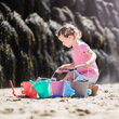 Bigjigs Toys Silikónové vedierko tmavoružové Coral, 4, hračky pre deti
