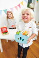 Le Toy Van Košík s potravinami a skenerom, 5 hračky pre deti