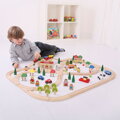 Hračka Bigjigs Rail Drevená vláčikodráha - Mesto a dedina 101 ks, 11719