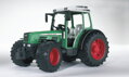 Bruder Traktor Fendt hračka