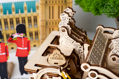 Hračka Ugears 3D puzzle Kráľovský svadobný koč – Megan a Harry 290 ks, 4126