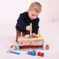 Hračka Bigjigs Toys Moje náradie v prepravke so zatĺkačkou 2v1, 7483