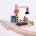 Hračka Bigjigs Rail Drevené vláčiky - Uhoľný prístav so žeriavom, 9380