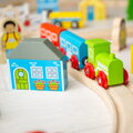 Hračka Bigjigs Rail Drevená vláčikodráha - Mesto a dedina 101 ks, 10322