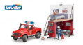 Bruder 62701 Bworld požiarna stanice a hasičský Land Rover s hasičom