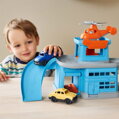 Hračka Green Toys Poschodová garáž modrá s príslušenstvom, 1470
