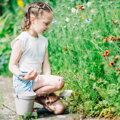 Hračka Bigjigs Toys Silikónové vedierko tmavošedé Stone, 3