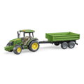 Bruder 2108 Traktor John Deere s prívesom