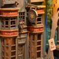 Hračka RoboTime Drevené 3D puzzle Miniatúra Kúzelnícka ulička, 8