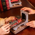 RoboTime 3D drevené puzzle Zarážka na knihy Historický parný vlak