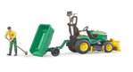 Bruder 62104 Bworld traktor John Deere s prívesom a záhradníkom, 4 hračky pre deti