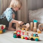 Petitcollage Drevený vláčik s číslami a zvieracími kamarátmi, 2330 hračky pre deti