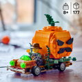 Pick-up s halloweenskymi tekvicami