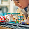 Električka a zastávka v centre mesta