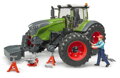 Bruder 4041 Traktor Fendt 1050 Vario + mechanik s náradím