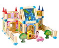 2Kids Toys Drevená stavebnica Zámok farebný