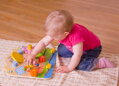 Bigjigs Toys Drevená aktívna doska Kvety