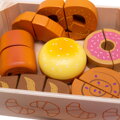 Bigjigs Toys Drevené potraviny v krabičke - Krájanie pečiva