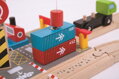 Bigjigs Rail Drevené vláčiky - Kontajnerové prekladisko