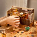 RoboTime 3D drevená skladačka Miniatúra domčeka Pekáreň - poškodený obal