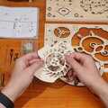 RoboTime Drevené 3D mechanické puzzle Sovie hodiny 161 ks
